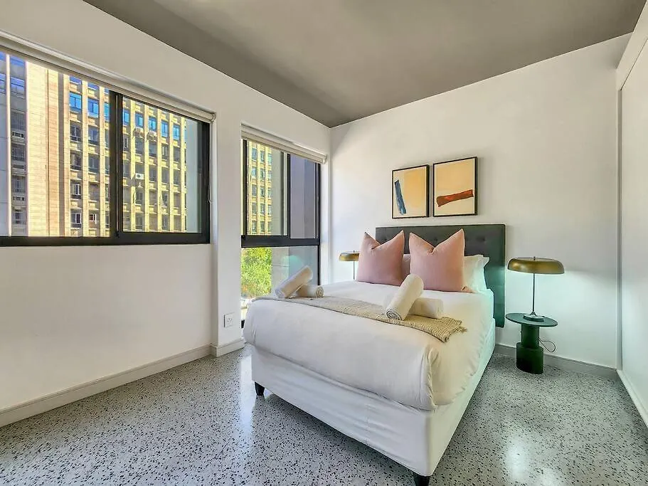 Appartamento 2Nd Floor Luxury In City, Pool, Secure, Wifi Città del Capo